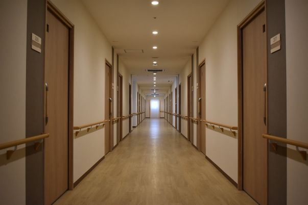廊下の清潔な空間