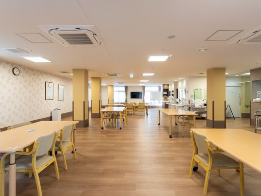 清潔感のある食堂の仕事