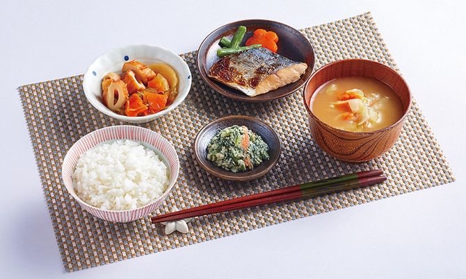 彩り豊かな和食の食卓