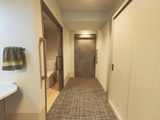トイレ付きの廊下