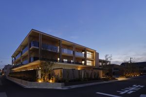夜明かりが穏やかな施設