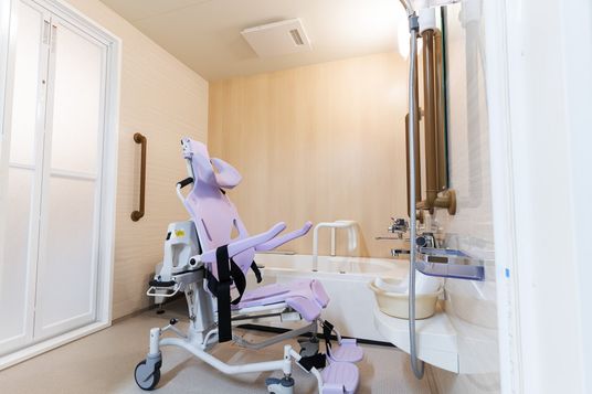 介助用リフト付き浴室