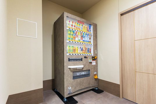 スタッフの休憩に自動販売機