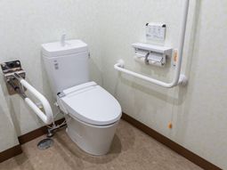 手すり付きトイレ設備