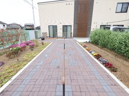 ゆったりとした中庭