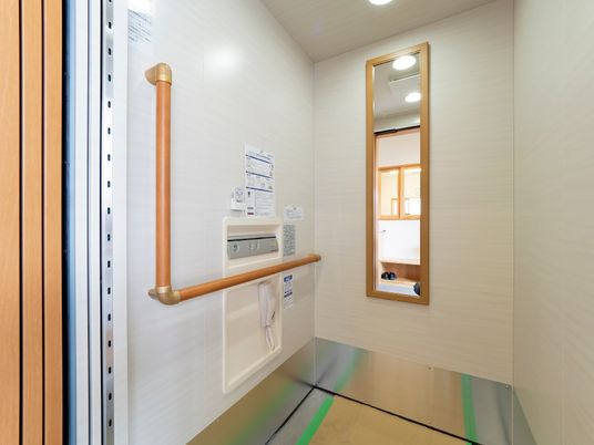 清潔感のあるエレベーター
