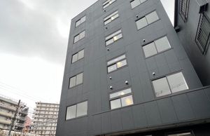 現代的な建物の外観