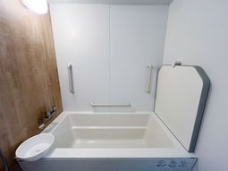 安全に配慮した浴室