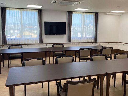 日差しが差し込む部屋