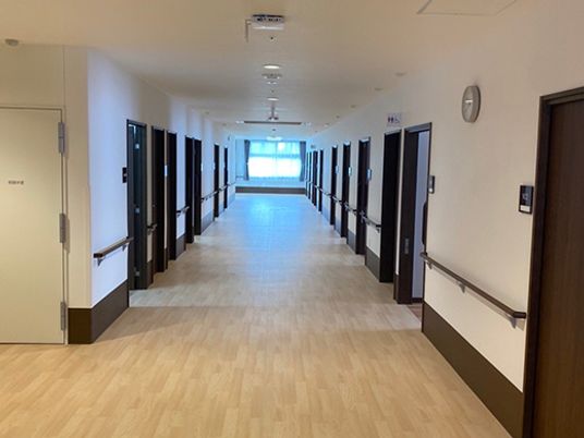 長い廊下の風景