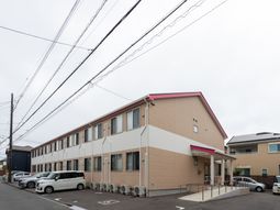 ゆとりある外観の建物