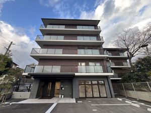 落ち着いた雰囲気の外観