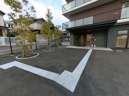 モダンな建物の外観