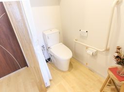 清潔な洗面トイレ空間