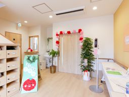 エントランスの明るい空間