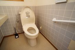 手すり付きトイレの様子