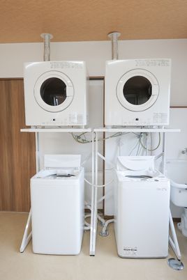 洗濯機と乾燥機の設備