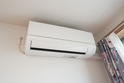 部屋のエアコン