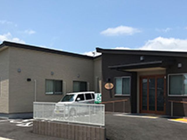 平屋の外観 外観 スッキリとしたデザインの建物です。職場として快適な環境が広がっています。