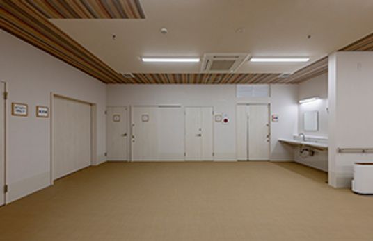 広々とした廊下