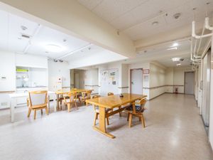 開放的なダイニングルーム