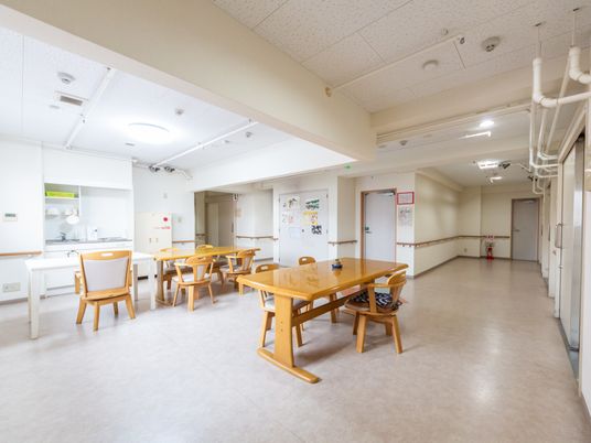 開放的なダイニングルーム