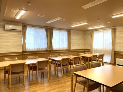 温かみのある食堂空間