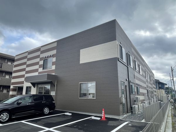 モダンな建物の外観