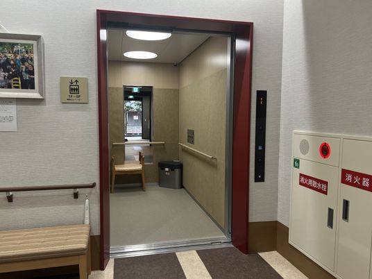 安心のエレベーター前
