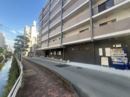 外観からの多彩な印象