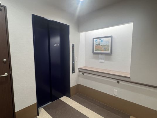 廊下にあるエレベーター前