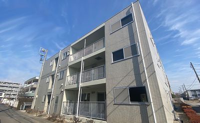 明るく清潔な建物外観