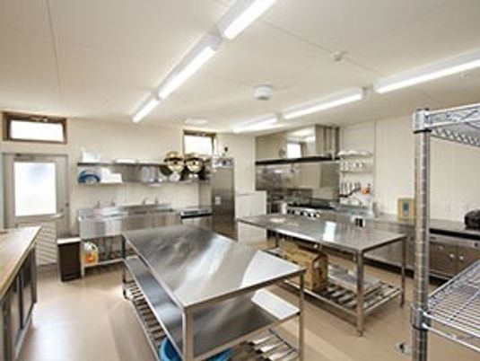 清潔な広々キッチン