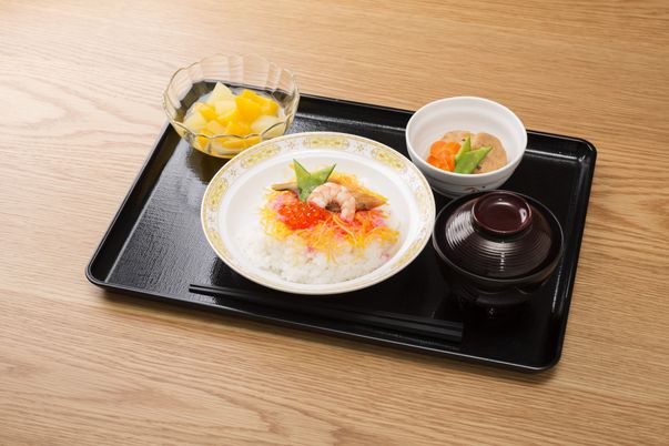 和食の彩り豊かな食事