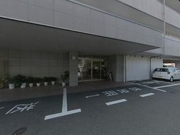 入りやすい広々エントランス