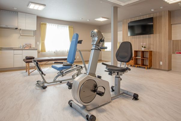 運動機器が並ぶ部屋