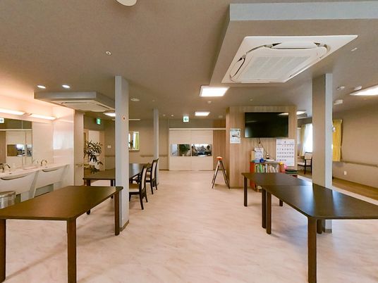 広々とした明るい空間