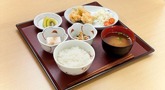 和食セットのトレー
