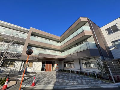 ３階建ての建物