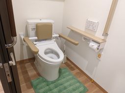 介助しやすいトイレ