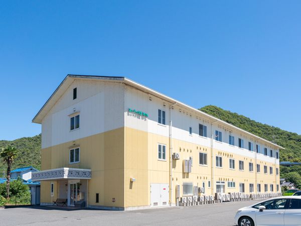 緑豊かな中の建物