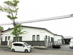 モダンな建物の外観
