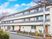 3階建ての外観  