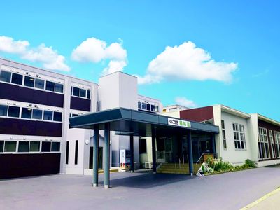 心温まる施設のエントランス