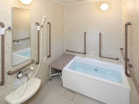 バリアフリーの浴室