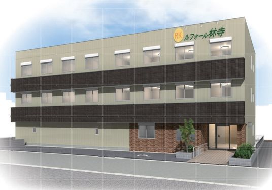 三階建ての建物外観