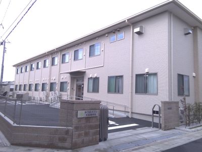 広々とした施設の外観