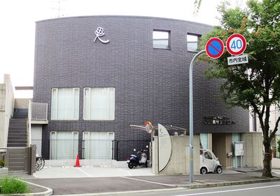 落ち着いた外観