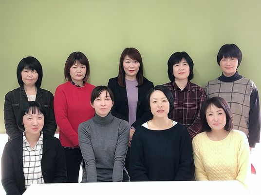 スタッフ集合の記念撮影  