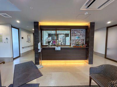 スタッフの働くロビー